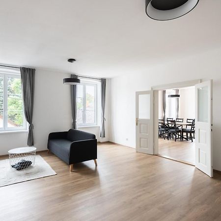 Vacov Apartment Buitenkant foto
