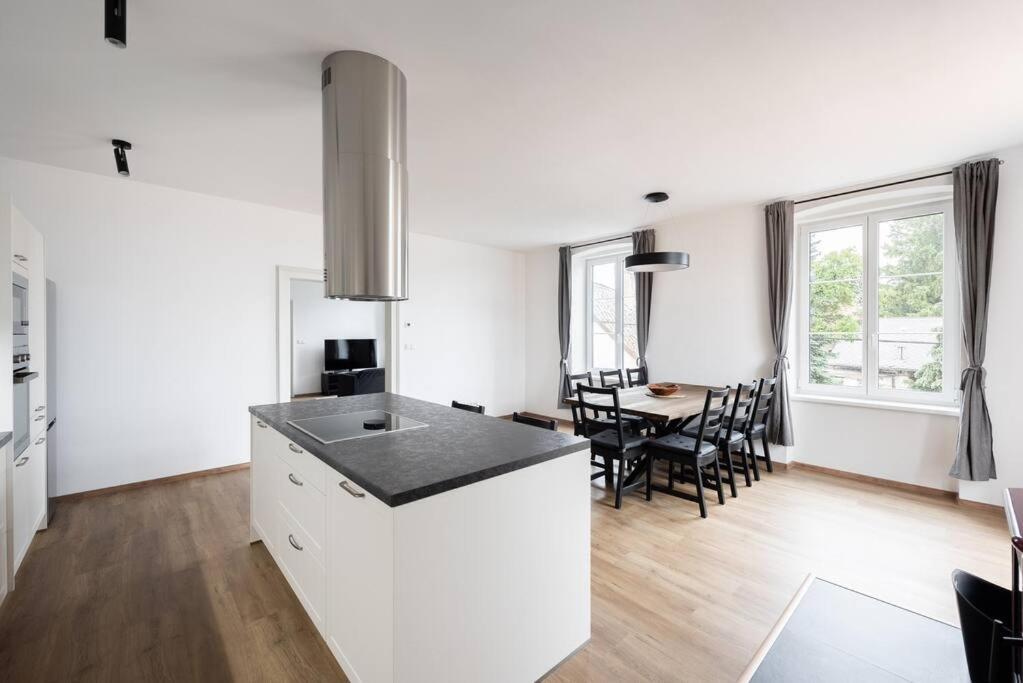 Vacov Apartment Buitenkant foto